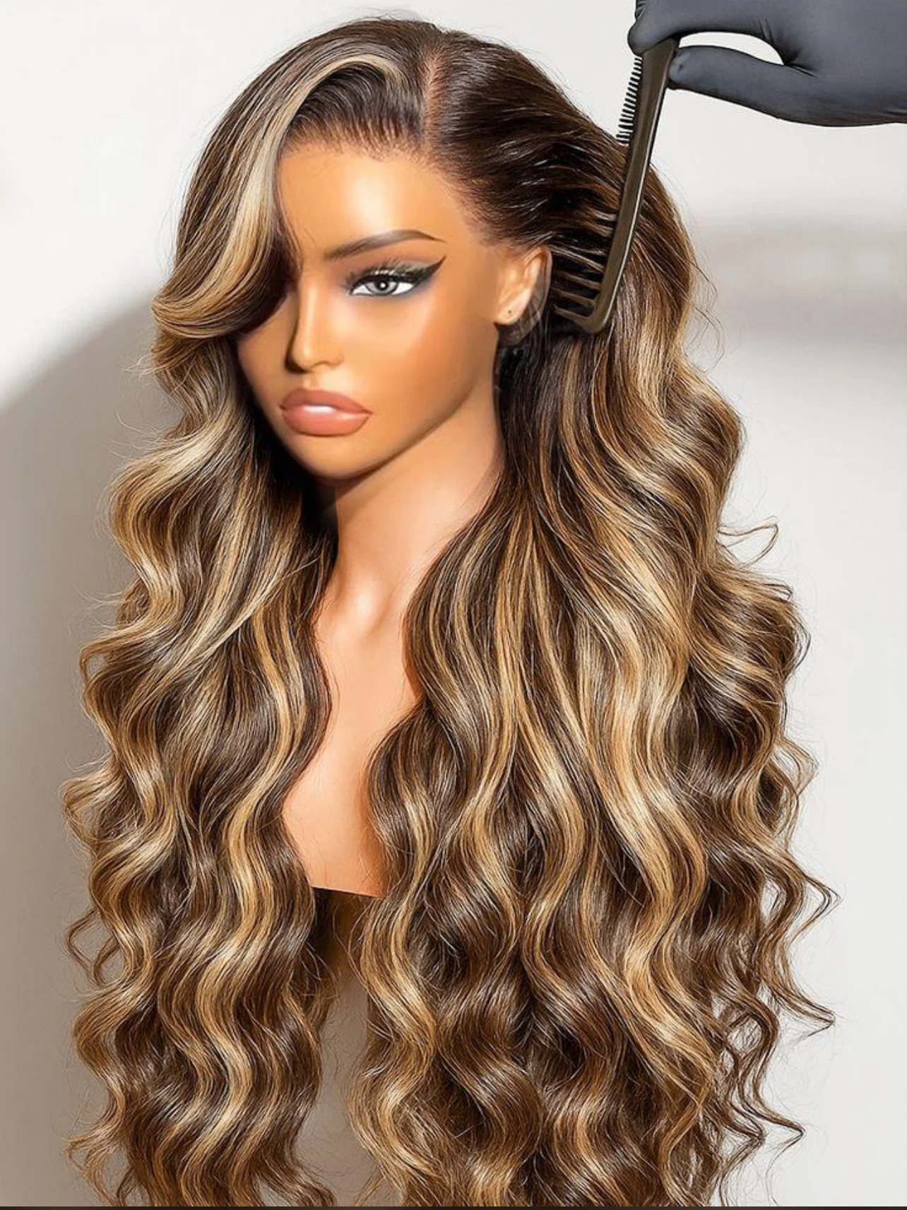 5x5 Highlighted Wavy Vietnamese Wig